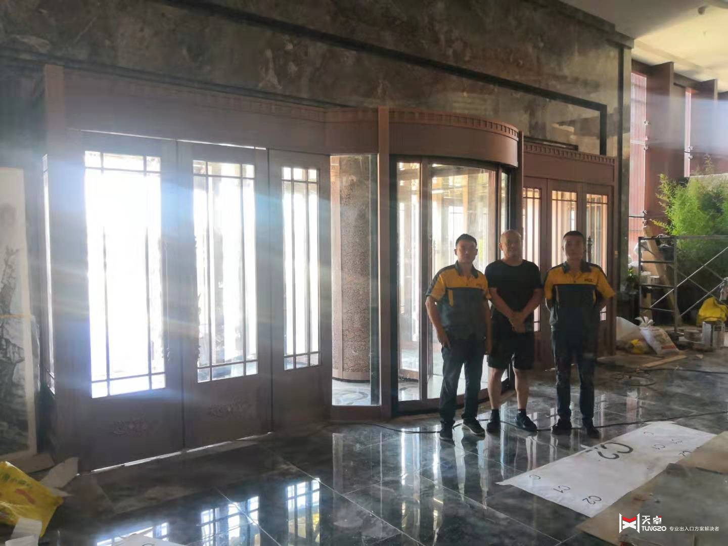 31酒店旋轉門環柱-吧臺屏風-神木生態園1.jpg