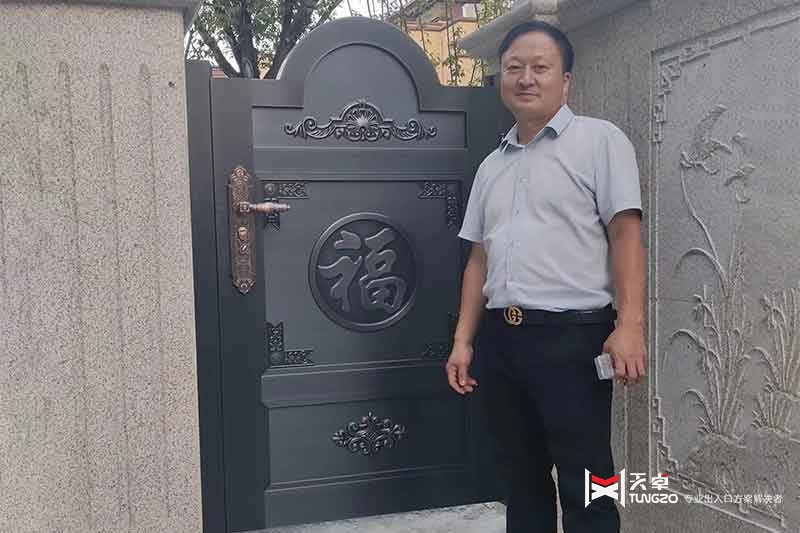 西安浐灞別墅全系列3套銅門工程