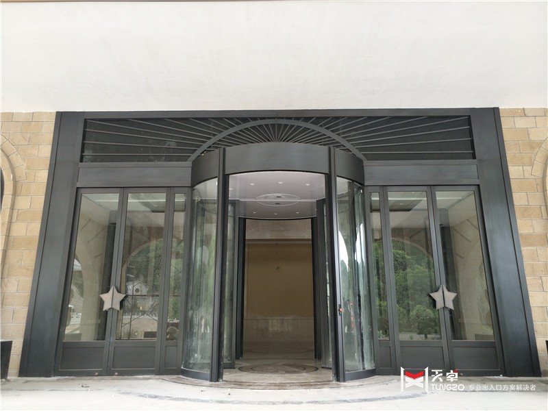 延安紅星園酒店純銅兩翼旋轉門