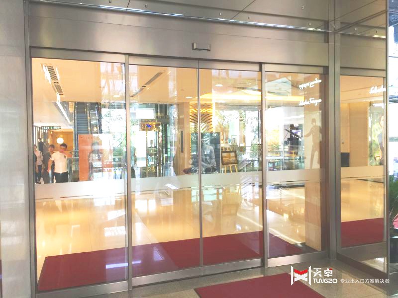 51門店自動門-中大國際商場2.jpg